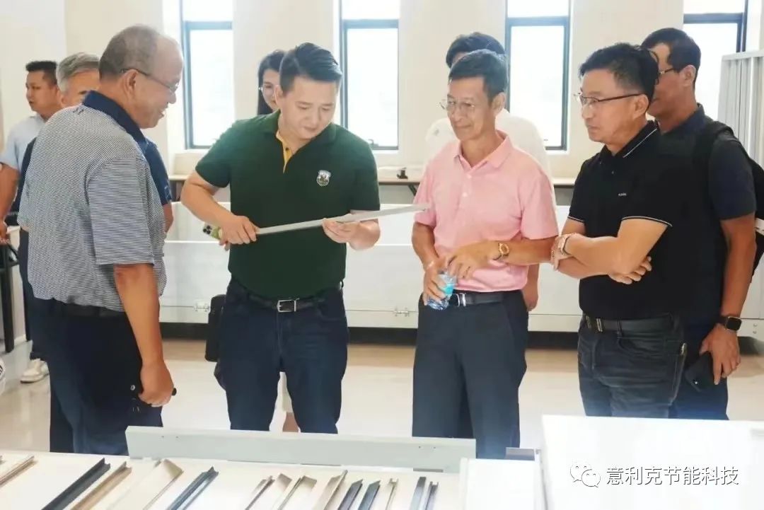 意利克董事長周厚宏隨產(chǎn)業(yè)聯(lián)盟、南海鋁協(xié)參觀考察南南鋁業(yè)集團(tuán)